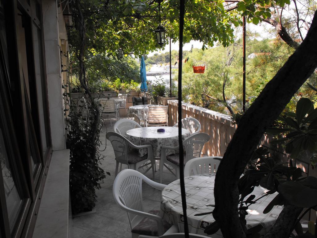 Stone House Gregov Hotel Lumbarda Buitenkant foto